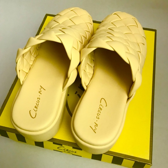 CIRCUS by Sam Edelman Julieta Yellow Clogs Size US 8 Pineapple Weave - Picture 6 of 9